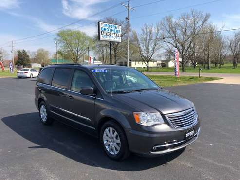 2016 Chrysler Town Country 4dr Wgn Touring - - by for sale in Pinckneyville, MO