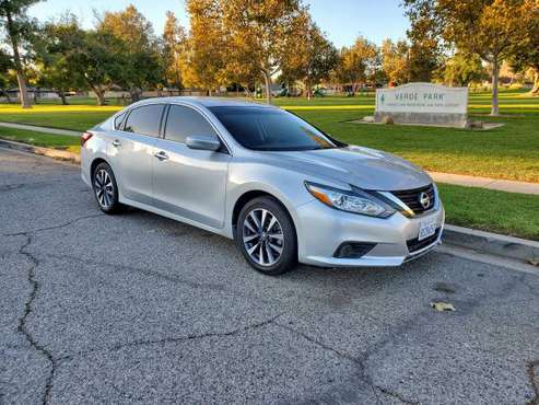 2017 Nissan Altima SV clean inside out - cars & trucks - by owner -... for sale in Canoga Park, CA