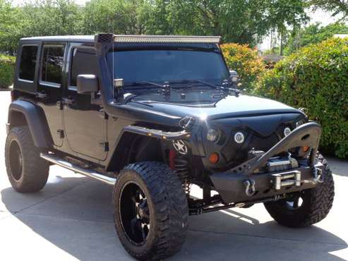 2010 Jeep Wrangler Unlimited 4WD 4 door 7 Passenger No Accident Nice for sale in Dallas, TX