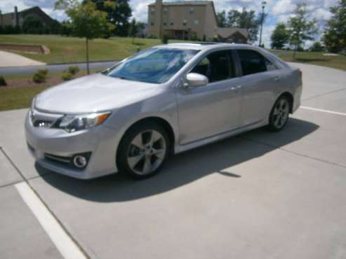 2013 toyota camry se sport v6 2 owners 190K) hwy miles loaded for sale in Riverdale, GA