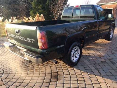 2005 Chevy 1500 8ft box 134k miles! Gas saving 4 8 motor! - cars & for sale in WI
