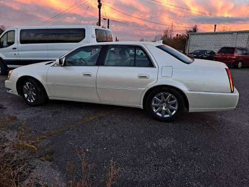 2011 Cadillac DTS - cars & trucks - by owner - vehicle automotive sale for sale in Cottondale, AL