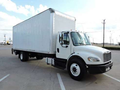 2013 FREIGHTLINER M2 26 FOOT W/CUMMINS with for sale in Grand Prairie, TX