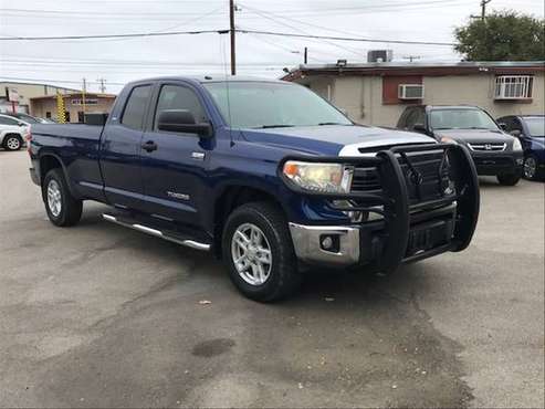 2014 TOYOTA TUNDRA DOUBLE CAB 4x4 - cars & trucks - by dealer -... for sale in San Antonio, TX