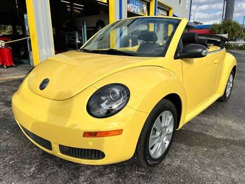 2008 Volkswagen New Beetle Convertible SE - - by for sale in TAMPA, FL