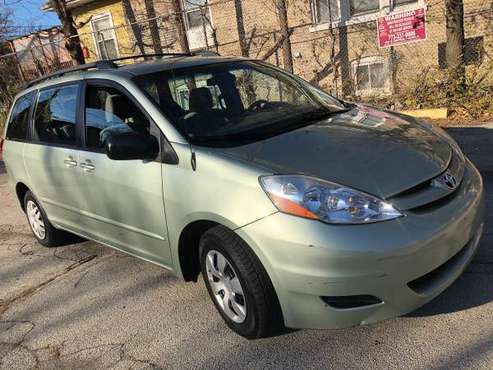 2010 Toyota Sienna - cars & trucks - by owner - vehicle automotive... for sale in Chicago, IL