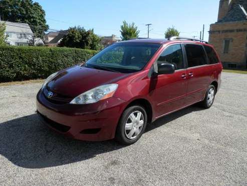 2008 TOYOTA SIENA MINI VAN DUO SLIDING DOORS RUNS GREAT price reduced for sale in BRIDGEPORT CT 06610, CT