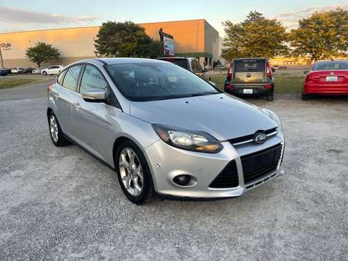 2012 Ford Focus Titanium - - by dealer - vehicle for sale in Louisville, KY