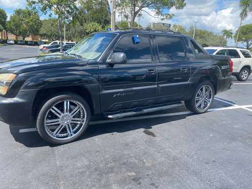 2004 Chevy avalanche z66 - cars & trucks - by dealer - vehicle... for sale in Hollywood, FL