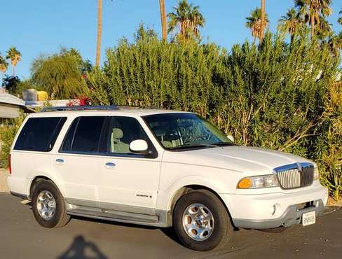 2000 Lincoln Navigator Luxury 2WD for sale in Desert Hot Springs, CA