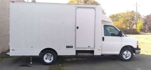 One Owner 2013 Chev Express 3500 Cutaway Box Truck for sale in Spokane, OR