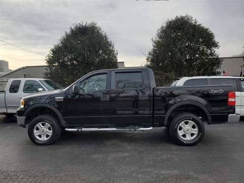 2005 Ford F-150 XLT 4DR Supercrew 4WD - - by dealer for sale in Decatur, IL