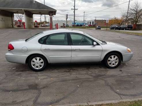 2007 Ford Taurus SEL for sale in Grove City, OH
