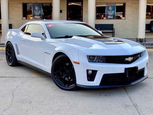 WOW-2014 Camaro ZL1, 6.2 Super Charge, 580hp, 100% all Original, Perf for sale in McAllen, TX