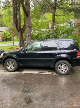 2005 Ford Escape Limited V6 AWD for sale in West Hartford, CT