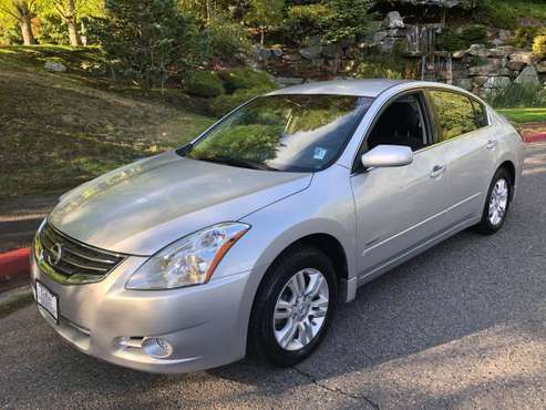 2011 Nissan Altima Hybrid - Local One Owner, Bluetooth, GREAT MPG!! for sale in Kirkland, WA
