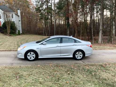 2012 Hyundai Sonata Hybrid *Tons of Options* - cars & trucks - by... for sale in Kennesaw, AL