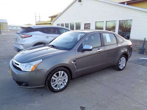 2009 Ford Focus 4dr Sdn SEL Leather Sunroof! - - by for sale in Marion, IA