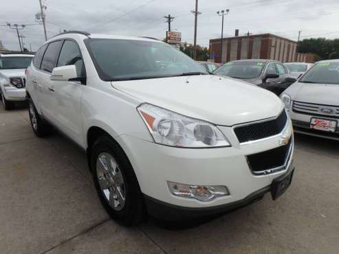 2011 Chevrolet Traverse LT AWD White !! ONE OWNER !! for sale in Des Moines, IA