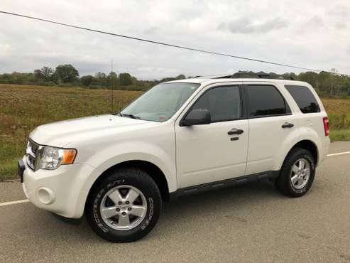 2009 FORD ESCAPE XLT ((CLEAN AS A SOUTHERN CAR)) for sale in Lakewood, PA