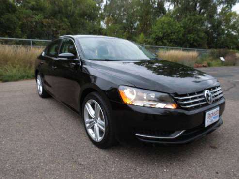 2014 Volkswagen Passat 4dr Sdn 2.0L DSG TDI SE w/Sunroof - Call or... for sale in Maplewood, MN