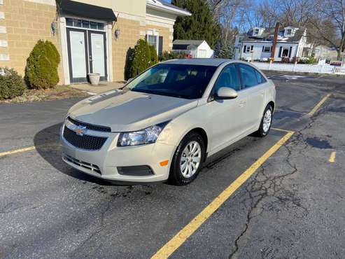 Chevrolet Cruze lt - cars & trucks - by owner - vehicle automotive... for sale in Canton, OH