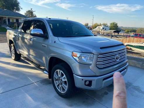 2017 Toyota Tundra : Platinum for sale in Kennewick, WA