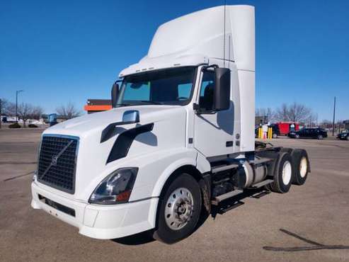 2015 Volvo VNL64T300 Day Cab Tractor #85095JS - cars & trucks - by... for sale in Fond Du Lac, WI