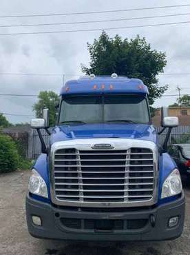 Freightliner cascadia semi truck for sale in Chicago, MN