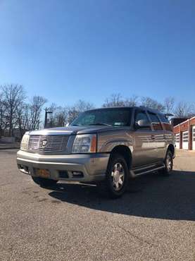Cadillac Escalade 2002 V8 for sale in East Islip, NY