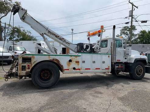 2002 *Mack* *RD688P 30 TON WRECKER READY FOR WORK* *37 - cars &... for sale in Massapequa, KY