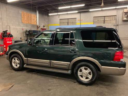 2005 Ford Expedition Eddie Bauer 5.4L 4x4 for sale in Springfield, MA