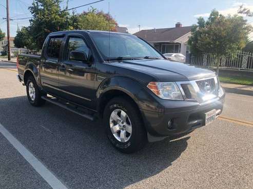 2012 Nissan Frontier Crew Cab - V6 - Clean title & Carfax - cars & for sale in Rosemead, CA