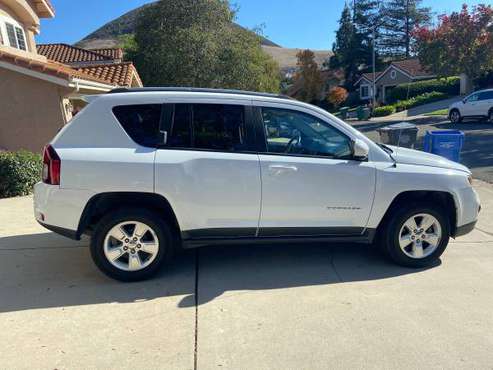 Jeep Compass Latitude - cars & trucks - by owner - vehicle... for sale in San Luis Obispo, CA