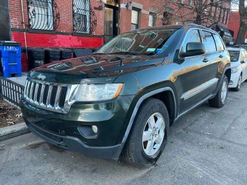 2011 Jeep Grand Cherokee 4wd SUV 156k miles great tires new brakes for sale in Brooklyn, NY