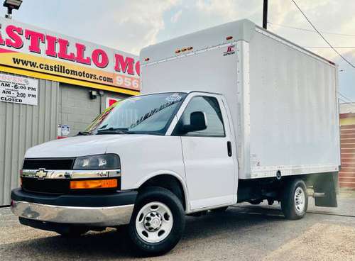 2016 Box Truck with Tommy Lift - - by dealer - vehicle for sale in Weslaco, TX
