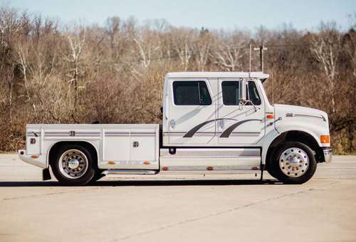 1999 INTERNATIONAL 4700 LOW MILEAGE DT530 - cars & trucks - by... for sale in Bloomington, OK