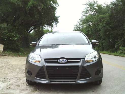 2013 Ford Focus SE Auto 4 cylinder low miles CD bluetooth for sale in Austin, TX