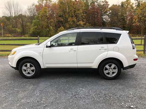 2008 Mitsubishi Outlander ES AWD SUV - Low miles 87,500! for sale in Wind Gap, PA