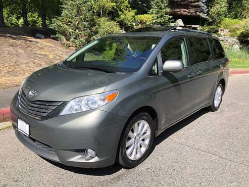 2011 toyota sienna Limited AWD --DVD, Navi, Loaded, Clean title-- -... for sale in Kirkland, WA