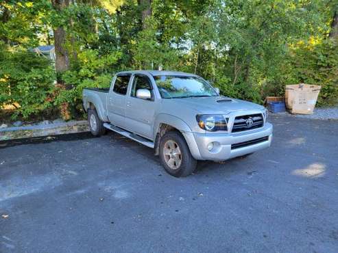 2006 Toyota Tacoma crew cab for sale in Londonderry, NH