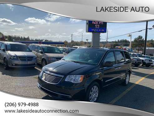2014 Chrysler Town and Country for sale in Lynnwood, WA