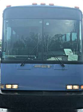 1997 MCI BUS DL3 for sale in Pace, FL