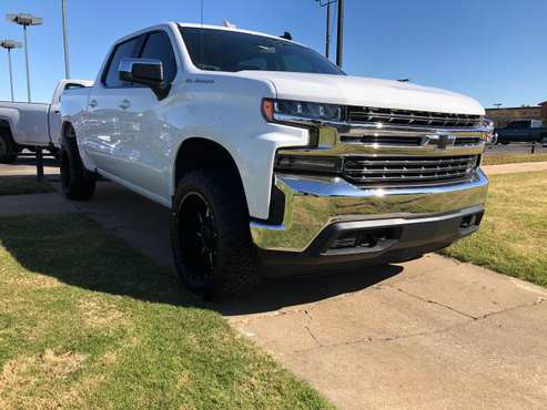 2019 CHEVY SILVERADO CREWCAB SHORTBED! LIFTED TRUCK! SUPER LOW MILES!! for sale in Tulsa, OK