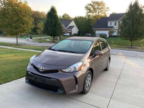 2017 Toyota Prius V, model Four, 20k miles, leather, Navi, Best Offer for sale in Solon, OH