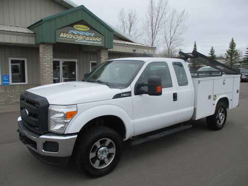 2014 ford f350 f-350 extended cab utility 4x4 gas V8 4wd - cars & for sale in Forest Lake, MN
