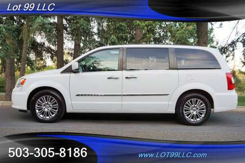 2014 Chrysler Town & Country Touring-L Minivan New Tires Navi Cam Powe for sale in Milwaukie, OR