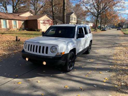 Jeep Patriot 2016 miles 37000 title rebuilt suv ☝️nice looking suv... for sale in Columbus, OH