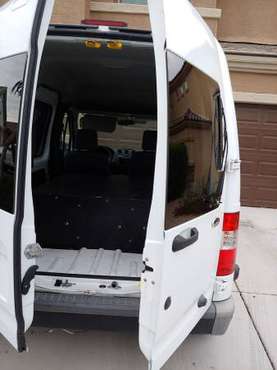Selling a 2012 ford transit connect for sale in Avondale, AZ