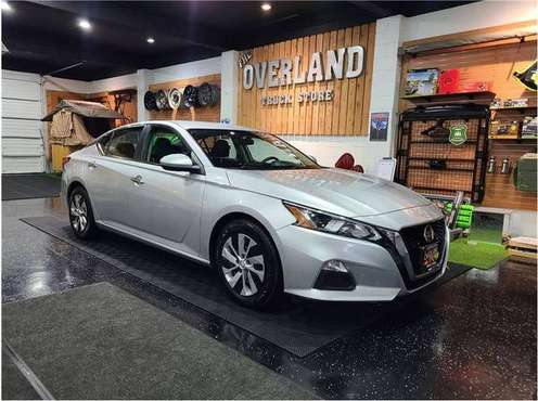 2019 NISSAN ALTIMA 30 MPG, CLEAN CARFAX - - by for sale in Bremerton, WA